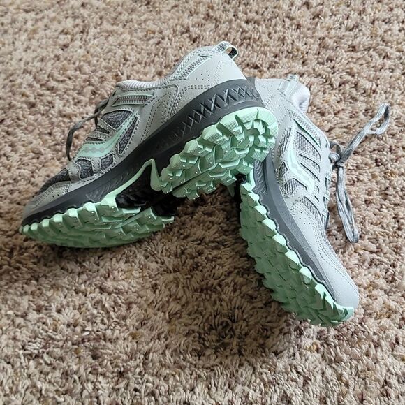 Saucony Shoes - Picture 4 of 10